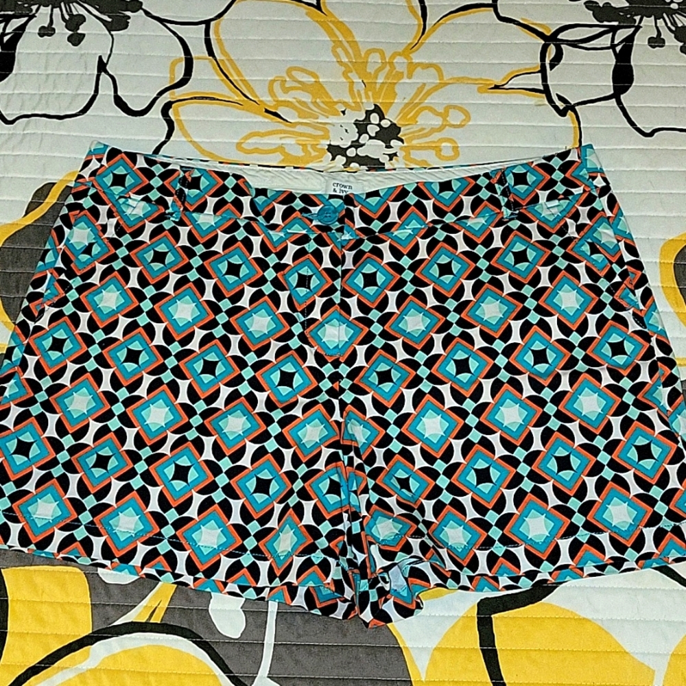crown & ivy Shorts - 16
